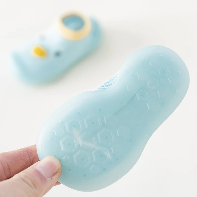 Zapatitos calcetín primeros pasos para bebé – Estampado pato - imagen 2