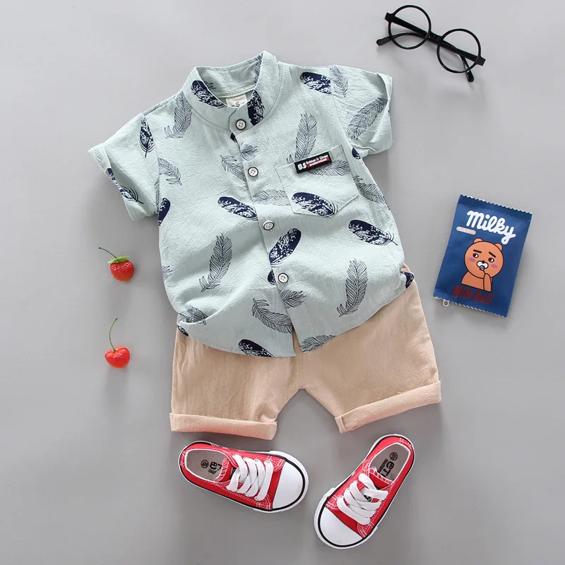 Detalle camisas y shorts