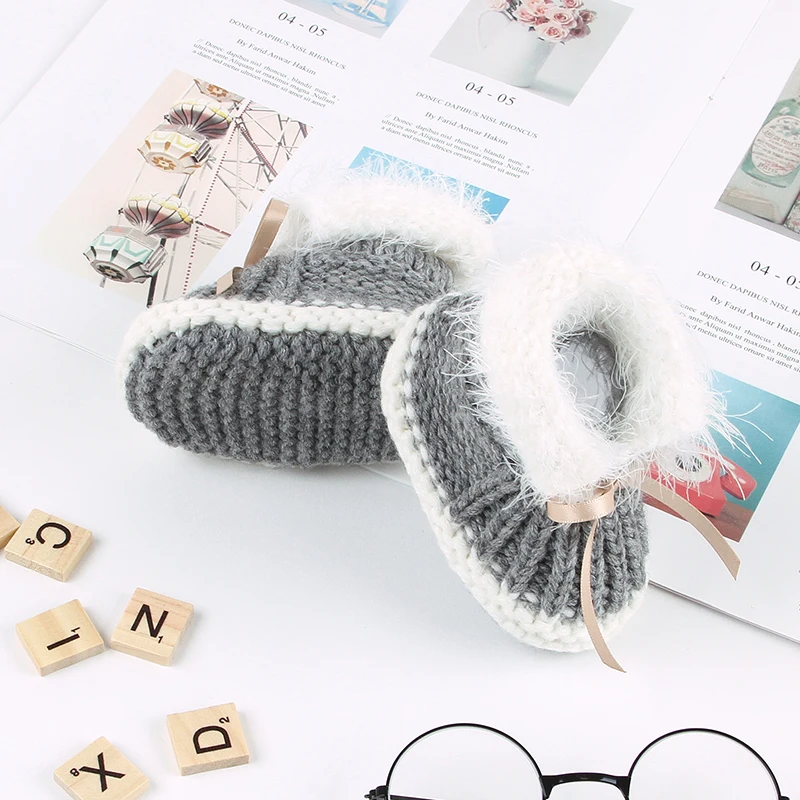 Botas de punto liso para recién nacido – Zapatitos bebé - imagen 2