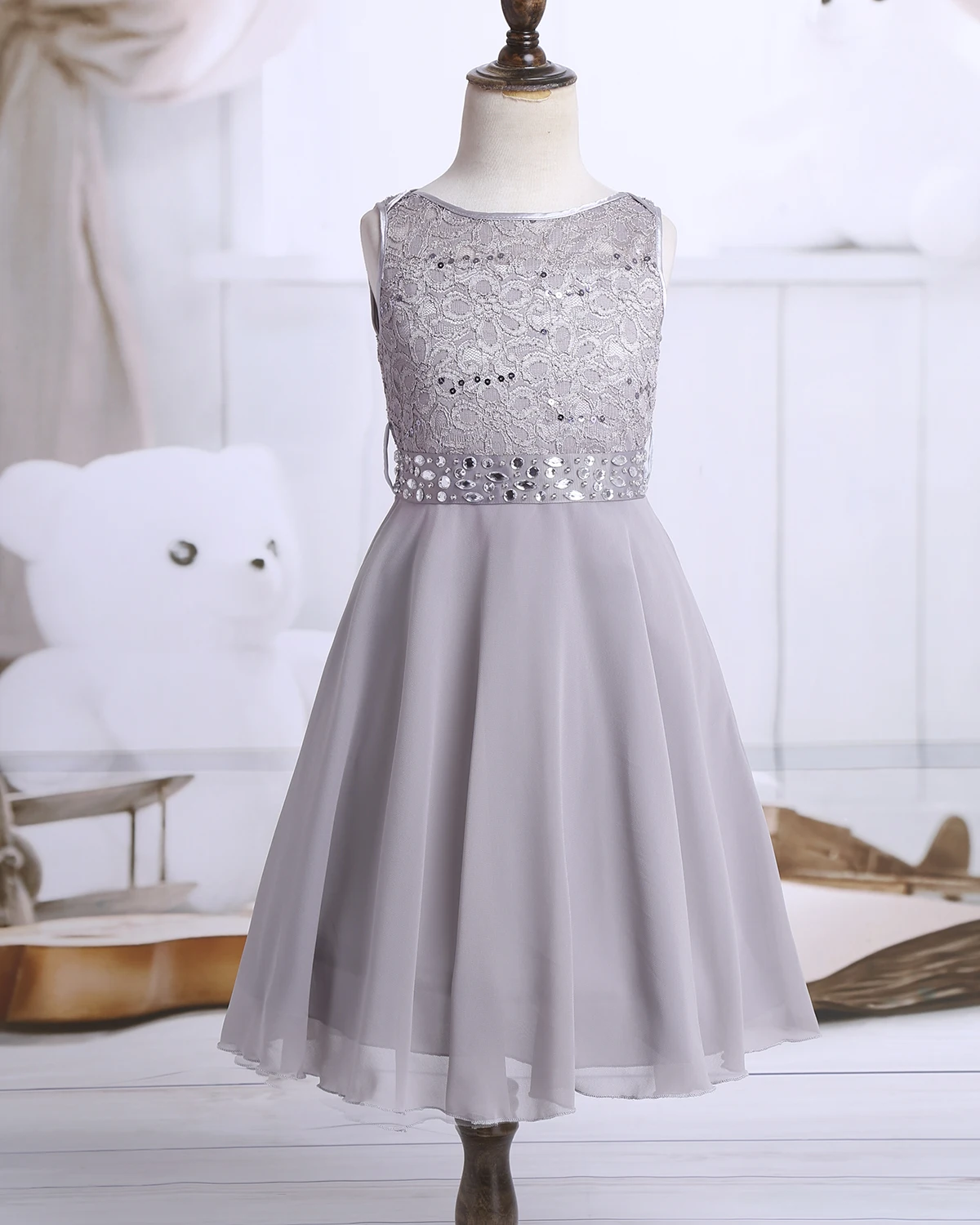 Vestido de fiesta con flores y lentejuelas, sin mangas