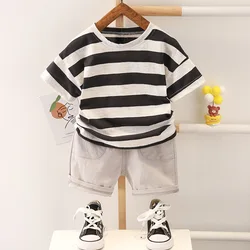 Conjunto verano bebé: camiseta rayas algodón y pantalón corto
