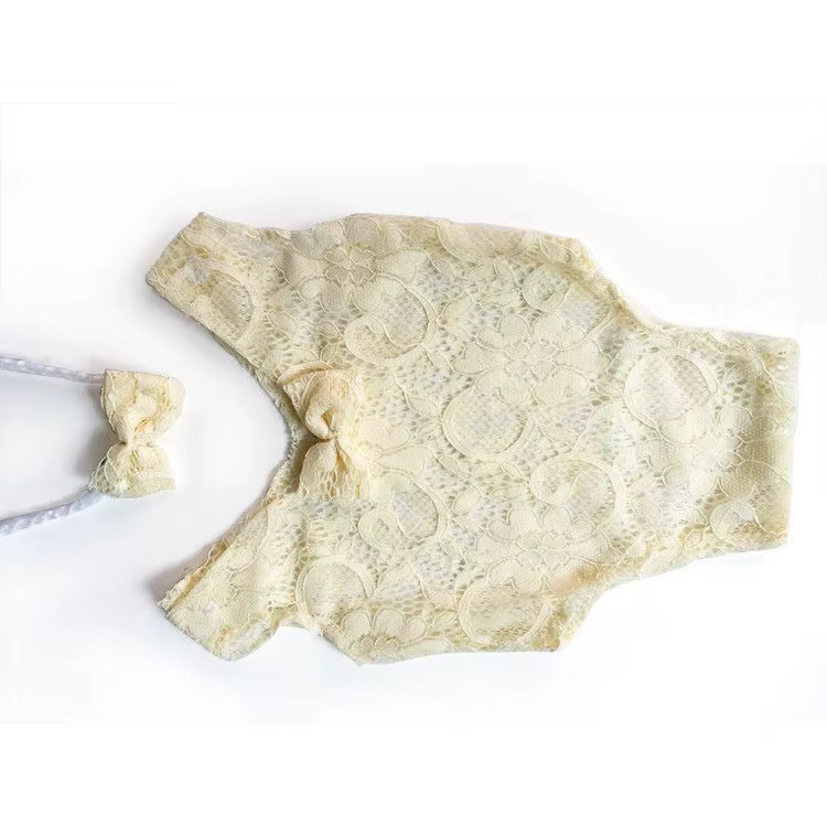 Traje de bebé en encaje con diadema para sesión fotográfica