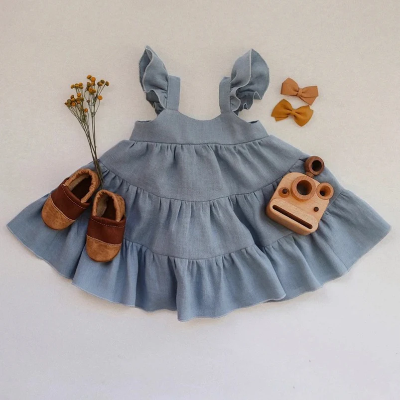 Vestido de lino y algodón con tirantes y volantes para niña - imagen 2