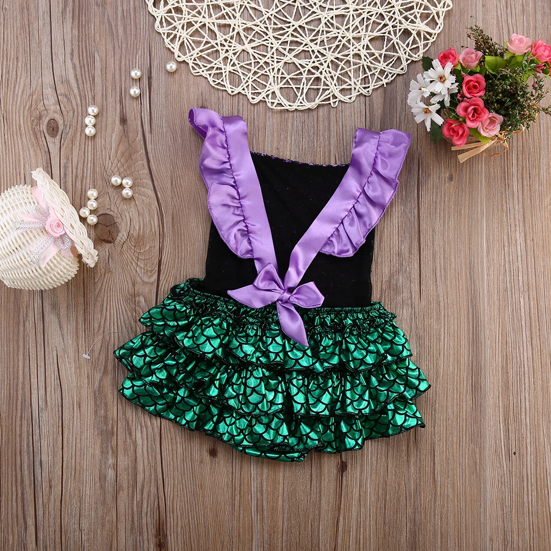 Pelele infantil de verano con volantes decorativos