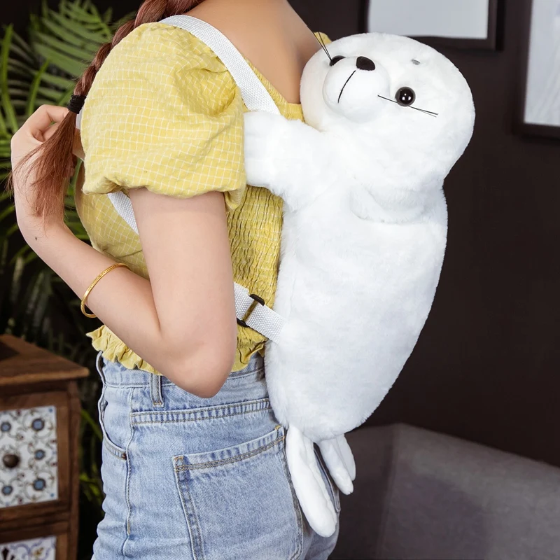 Mochila escolar de peluche suave para niños con diseño León marino - imagen 4