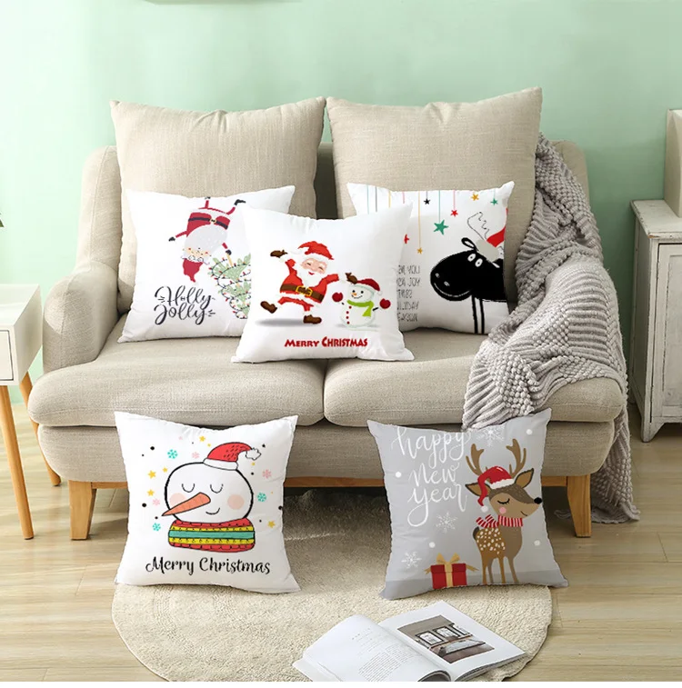 Detalle del estampado festivo con alce y Papá Noel