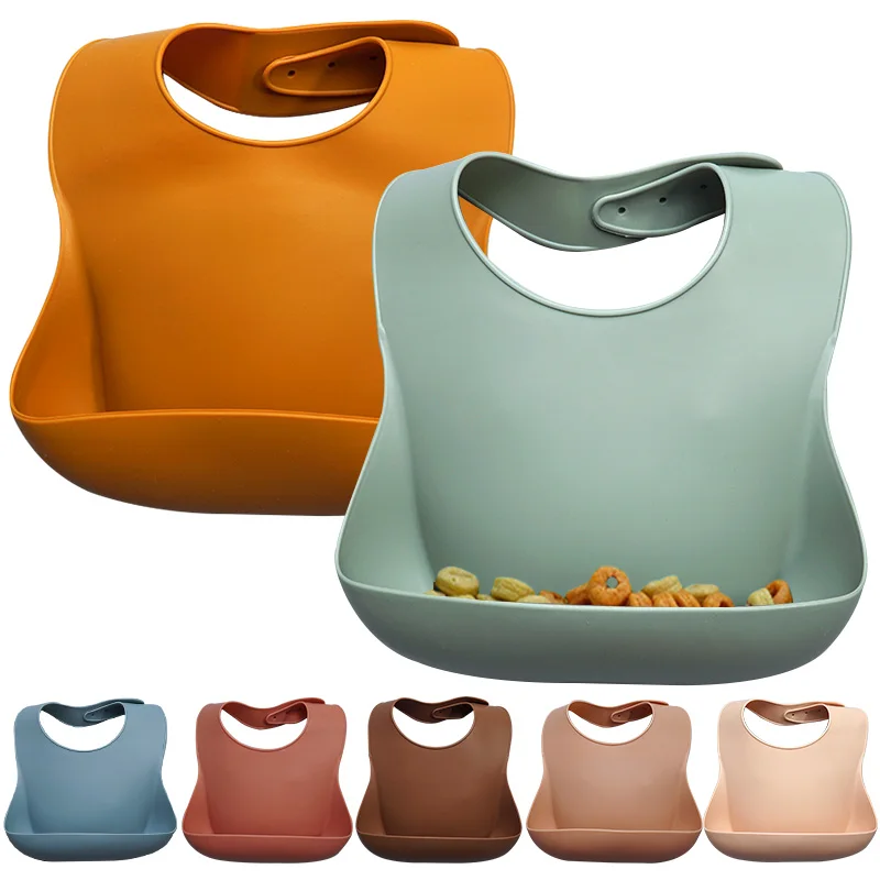 Babero de silicona para bebé: bandana impermeable y cómodo