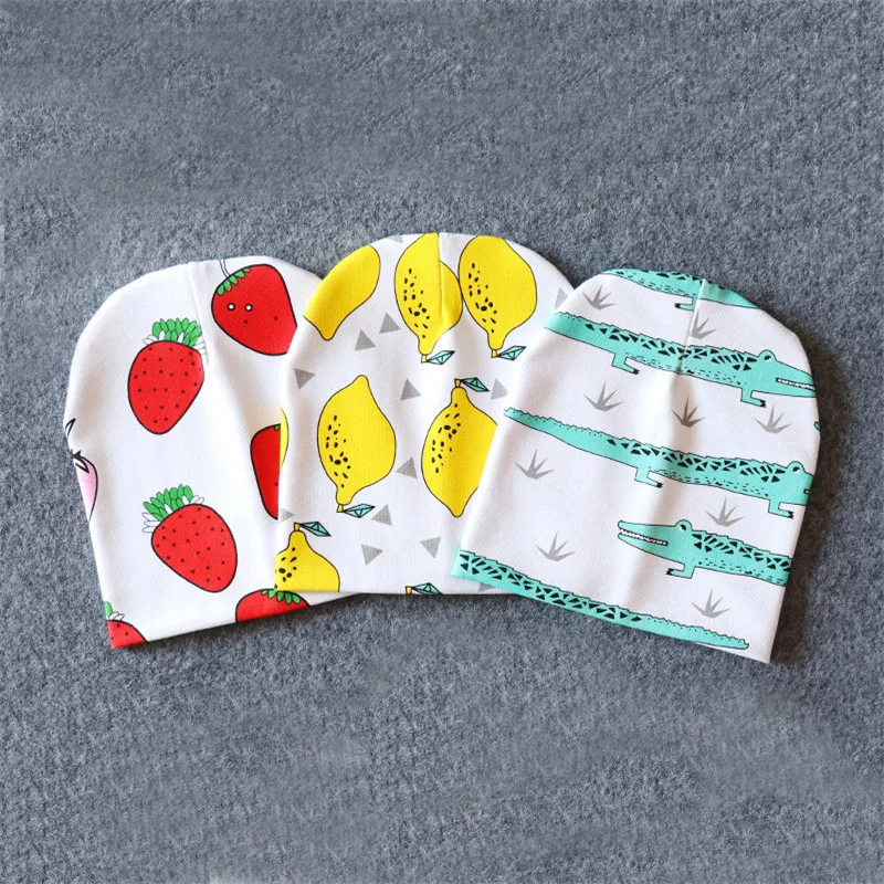 Gorro estampado para bebé, prueba de ajuste
