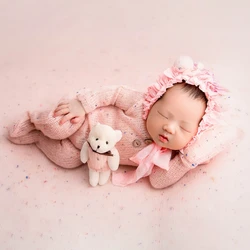 Pelele recién nacido con oso y sombrero – conjunto fotos bebé
