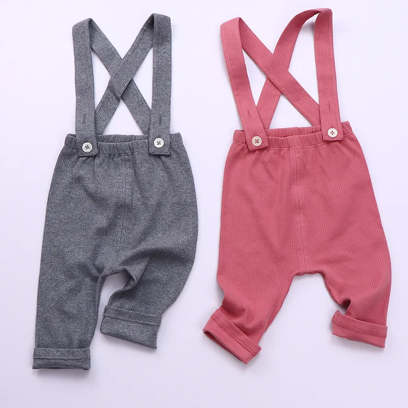 Mallas acanaladas en look de bebé