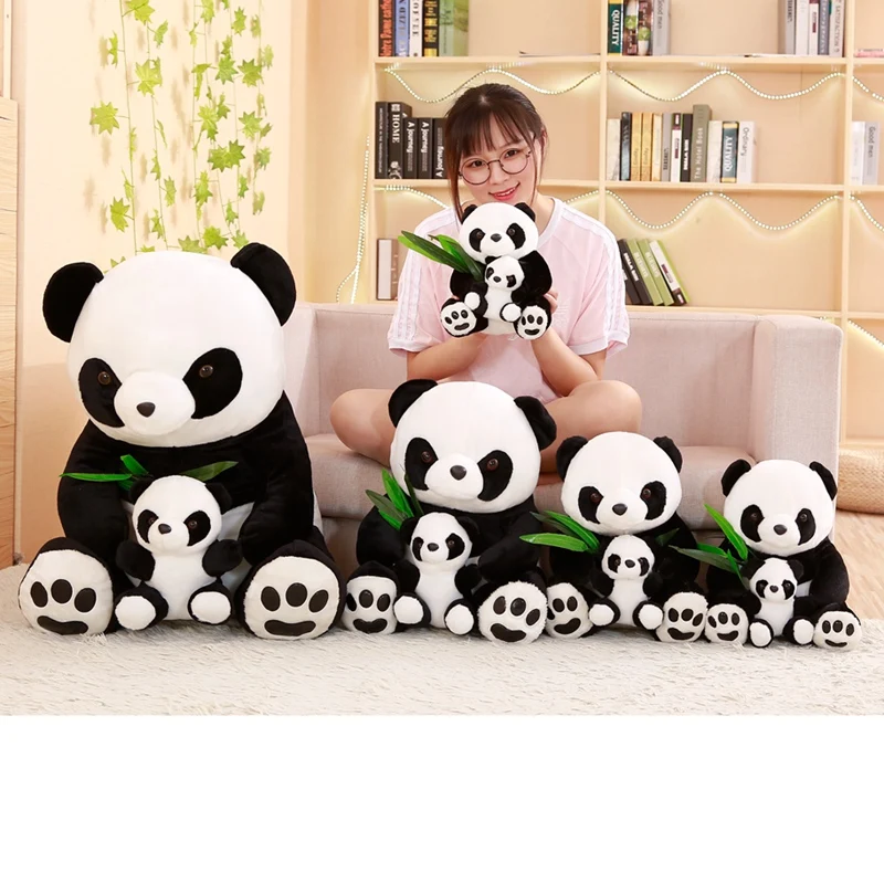 Panda mamá y bebé mostrando su textura de felpa