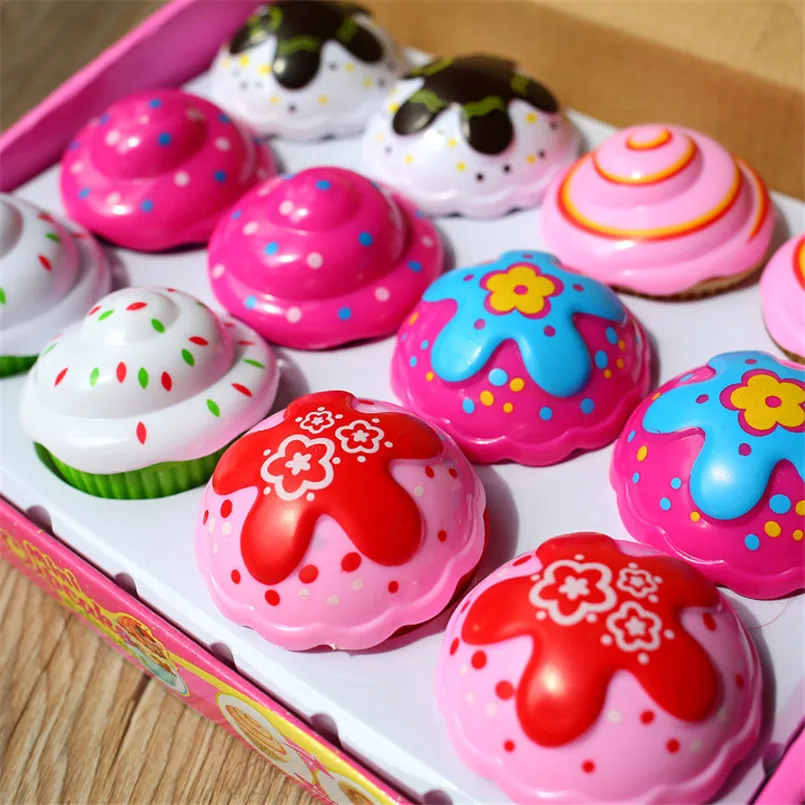 Muñeca princesa cupcake perfumada – Set juguete 12 piezas Navidad - imagen 5