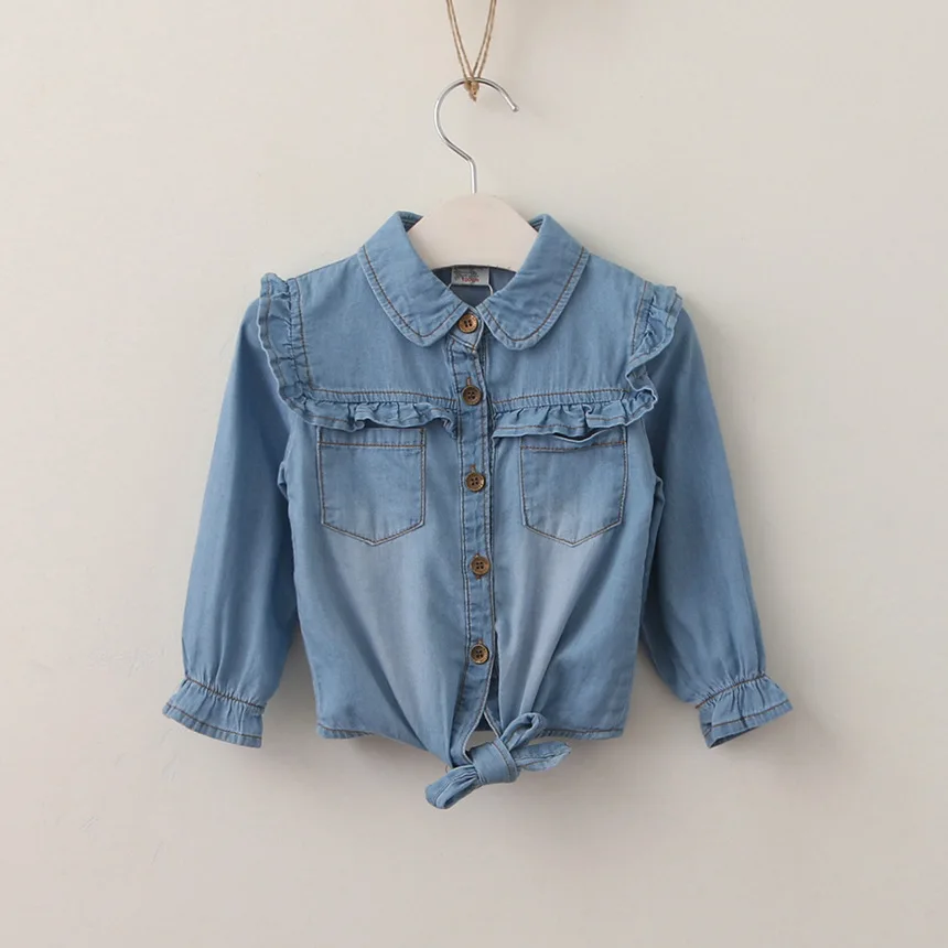 Detalle del estilo informal para niños