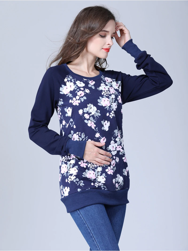 Vista lateral de la sudadera de maternidad holgada