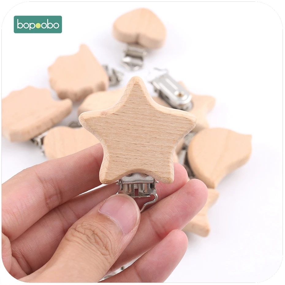 Accesorio con clips metálicos