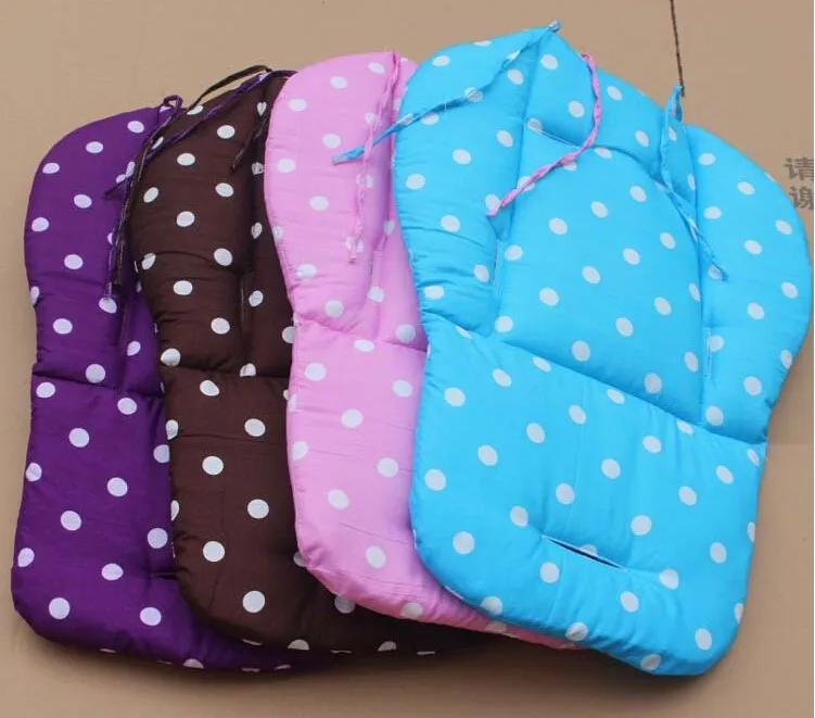 Almohadilla enrollada mostrando su diseño portátil