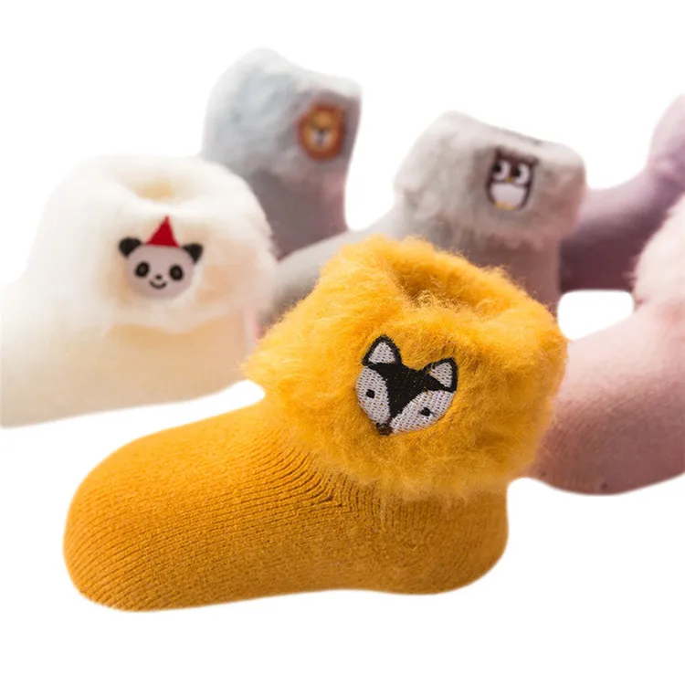 Calcetines de bebé con bordado 3D de dibujos animados