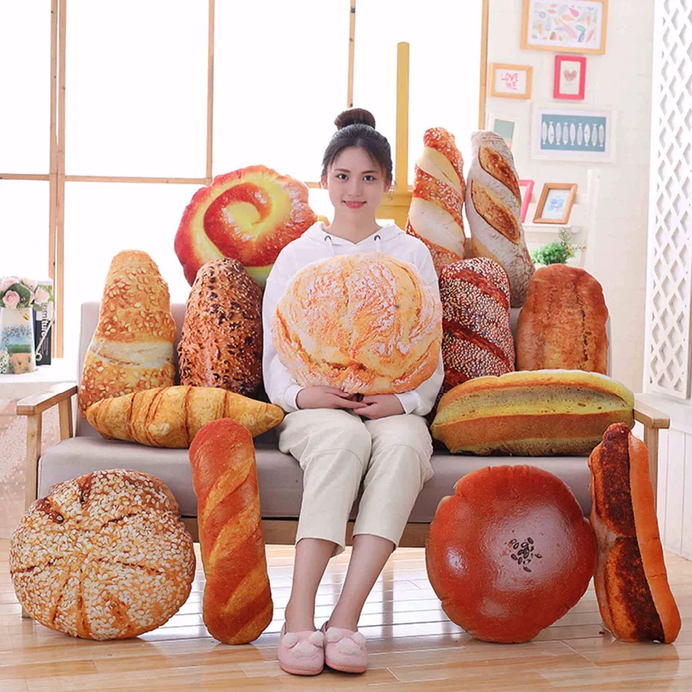 Peluche donut usado como cojín en ambiente de restaurante