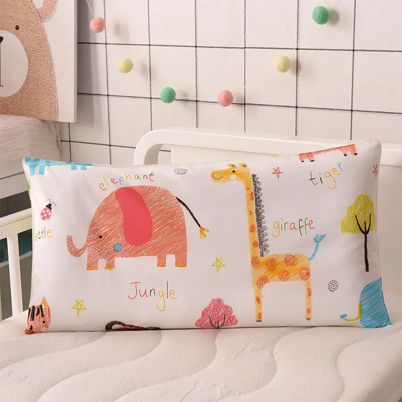 Almohada infantil de algodón con estampado de dibujos para siesta - imagen 3