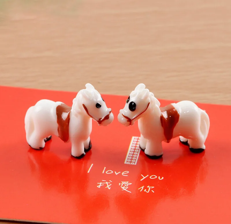 Figura de caballo miniatura en resina - decoracion infantil blanca - imagen 4
