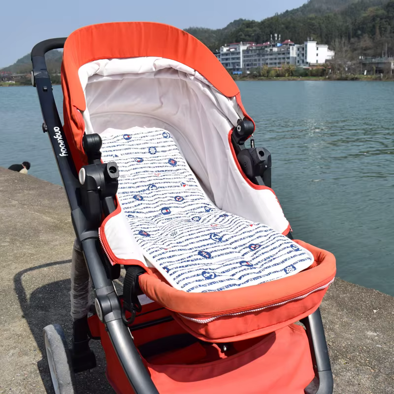 Cojín con diseño de corona reversible