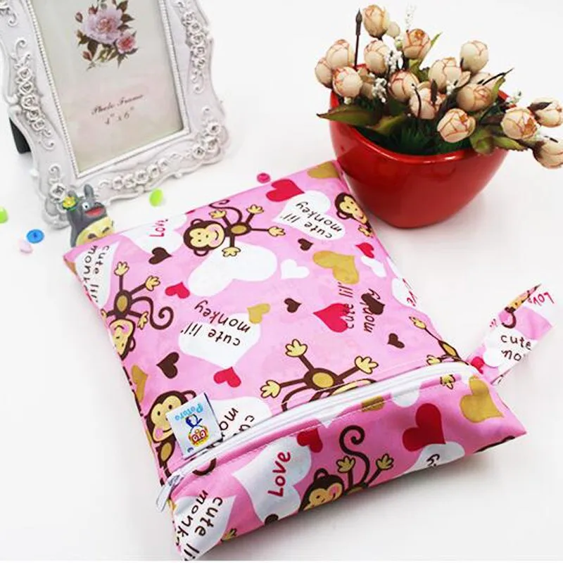 Bolsa impermeable para pañales de bebé Baby Show - estampado floreado