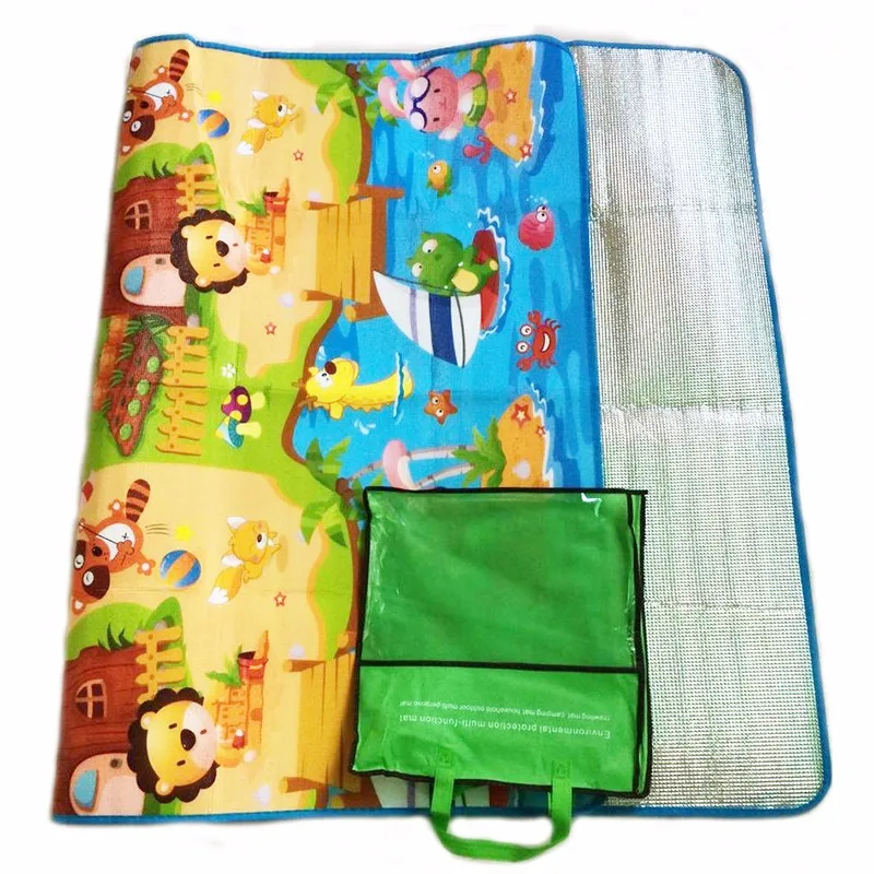 Tapete con capa impermeable