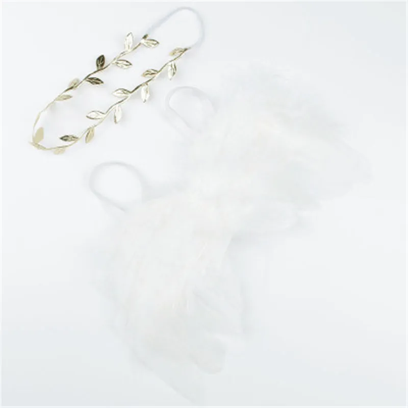 Detalle del set de diadema y alas