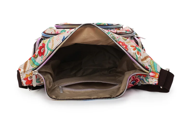 Bolso maternal bandolera de lona con estampado floral - imagen 3