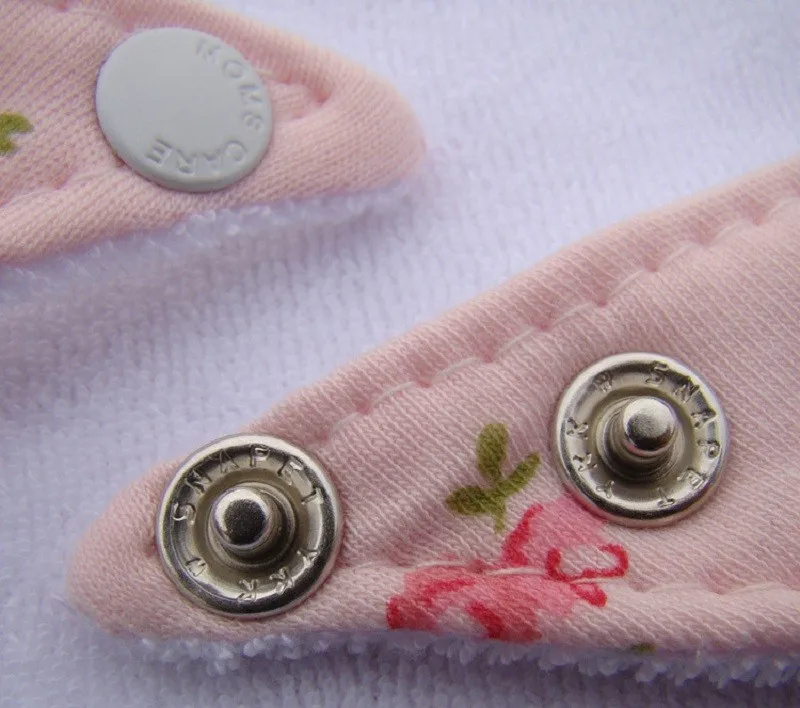 Baberos bandana Tsaujia – diseño frontal