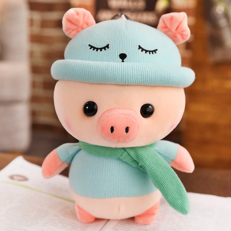 Colgante de peluche de cerdito con ropita suave para coche y mochila - imagen 2