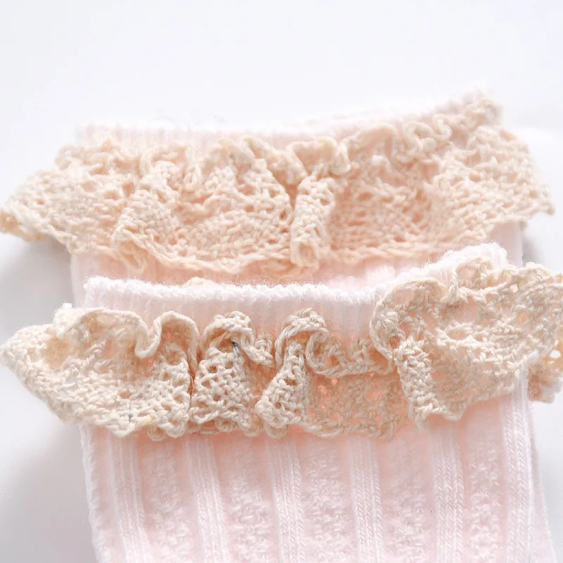 Calcetines largos con encaje y volantes para niñas de entretiempo - imagen 3