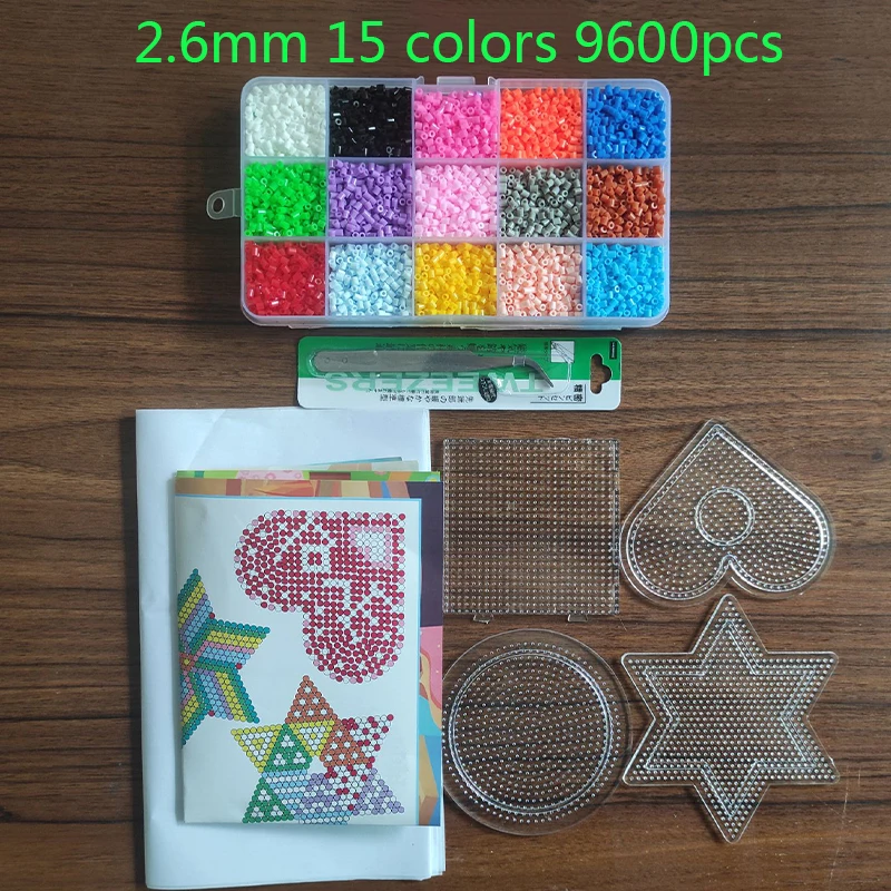 Caja de colores Perler con cuentas clasificadas por tonalidades