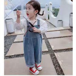 Pantalón vaquero holgado para niña – Ideal para primavera y otoño