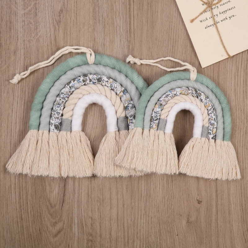 Colgante de macramé para decorar la habitación del bebé