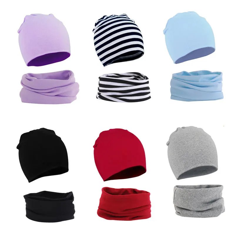 Detalle del tejido de algodón del gorro infantil