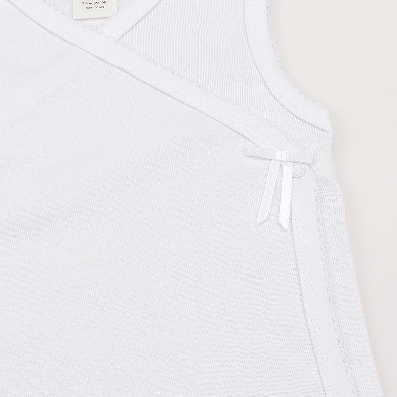 Mono blanco liso para recién nacidos, sin mangas