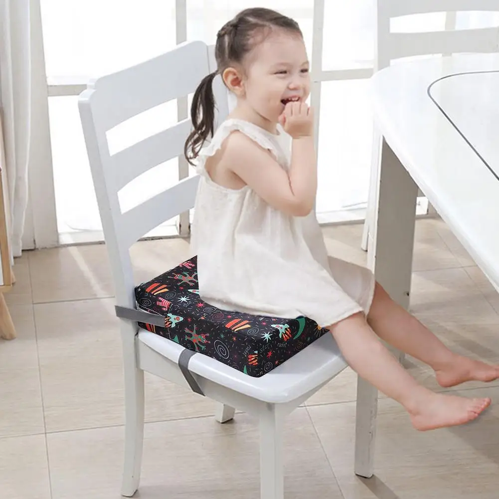 Asiento elevador infantil con hebillas ajustables y cojín lavable - imagen 5