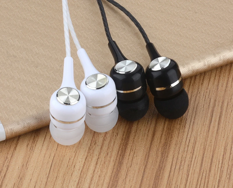 Detalle del cable y conector jack