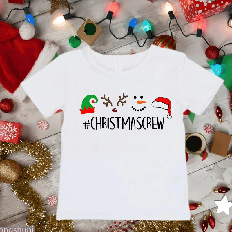 Diseño con reno y detalles navideños