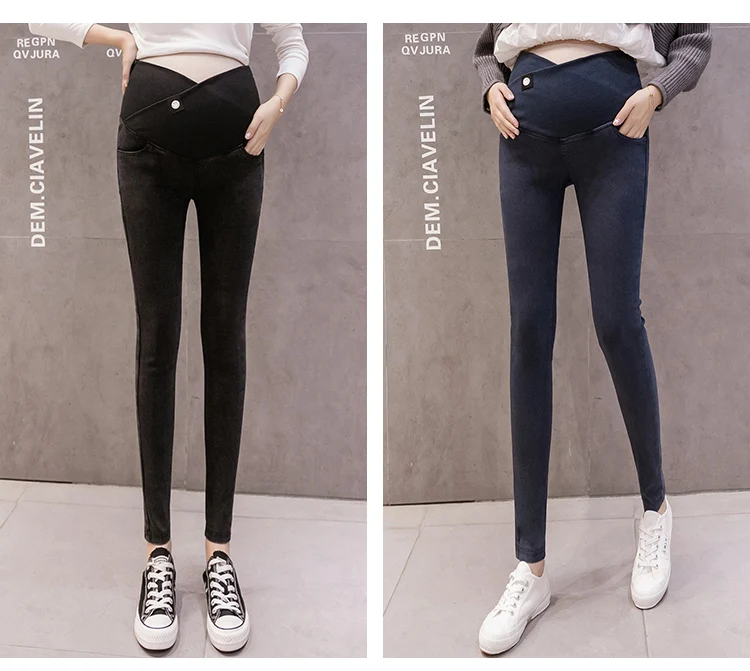Pantalones vaqueros de maternidad con ajuste pitillo y cintura baja