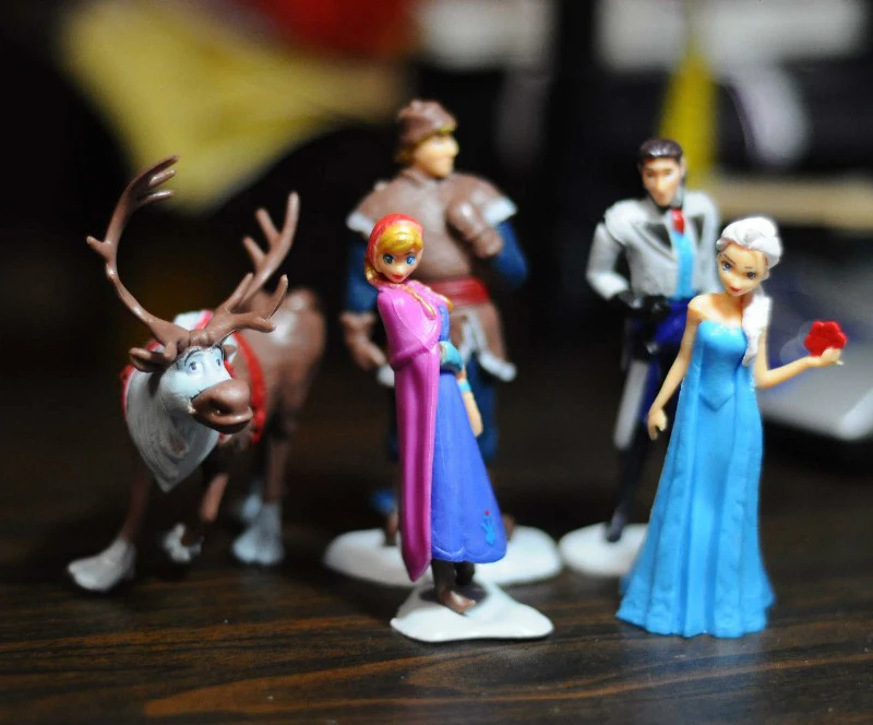 Detalle de figura de Elsa/princesa