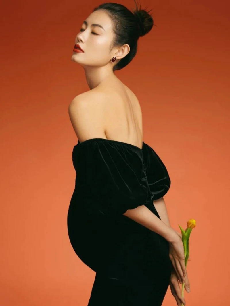 Vestido negro largo sin tirantes para mujer – Fiesta con abertura frontal - imagen 2