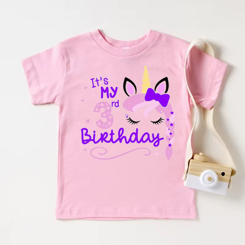 Camiseta unicornio empaquetada