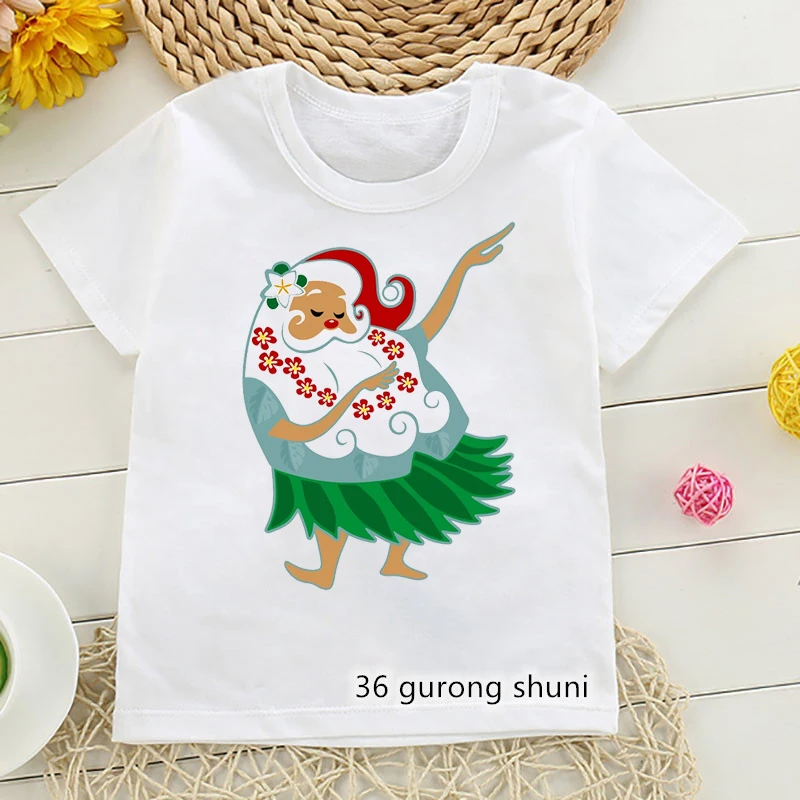 Look infantil con camiseta navideña y estética kawaii