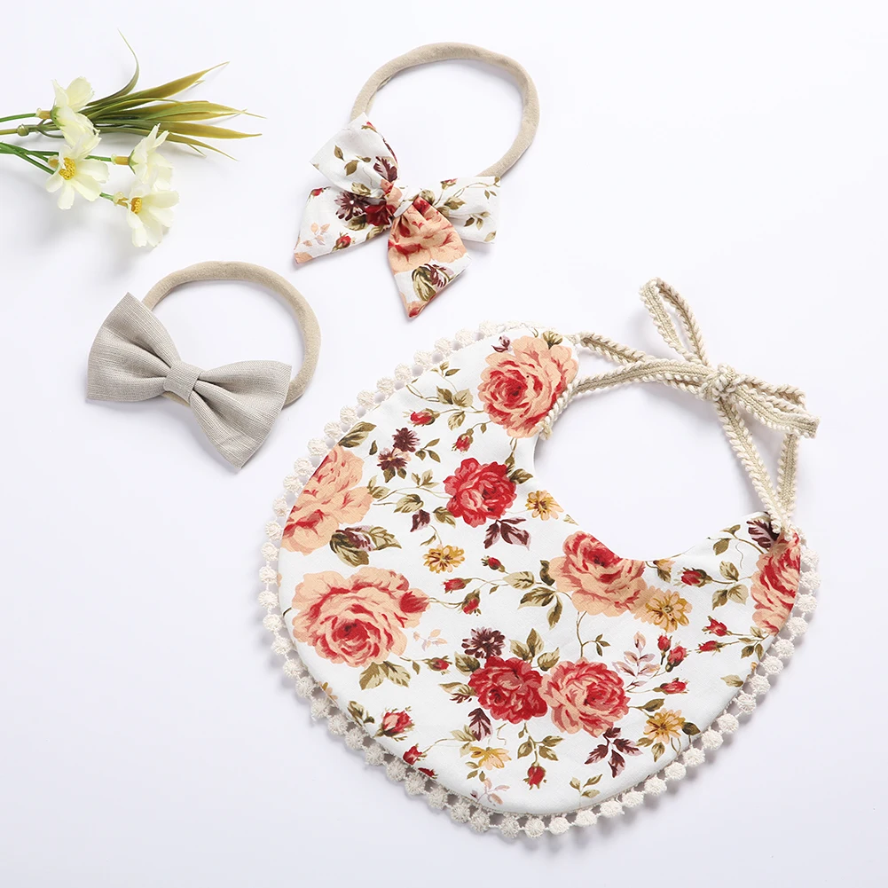 Baberos con toalla de saliva y diademas – Estampado floral