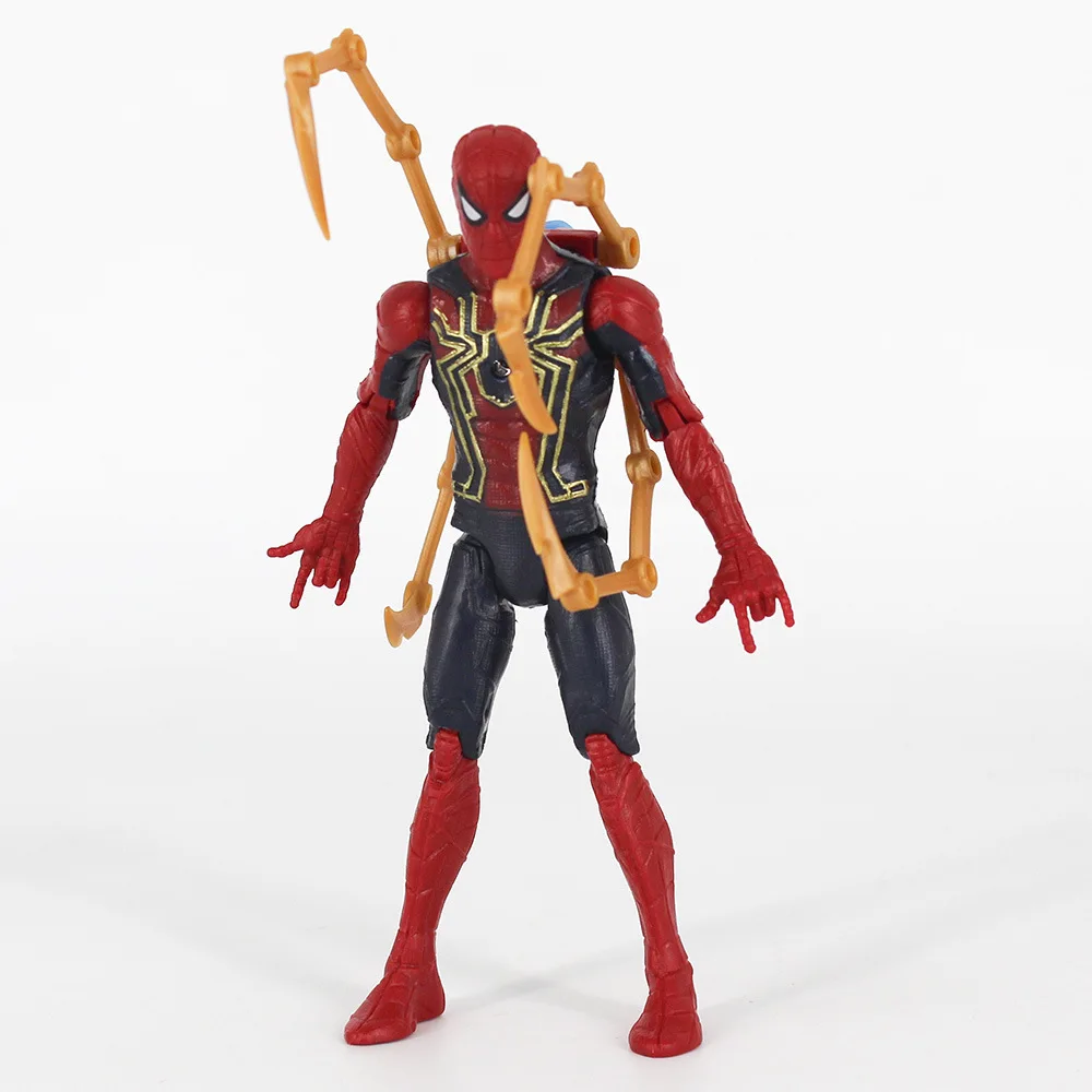 Comparativa de tamaño entre figuras de 16 cm