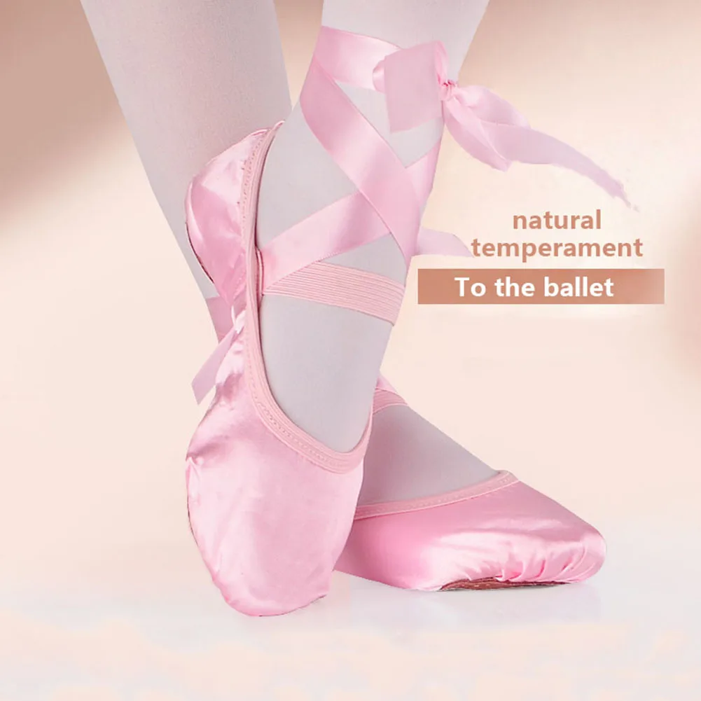 Zapatitos de ballet planos con cinta
