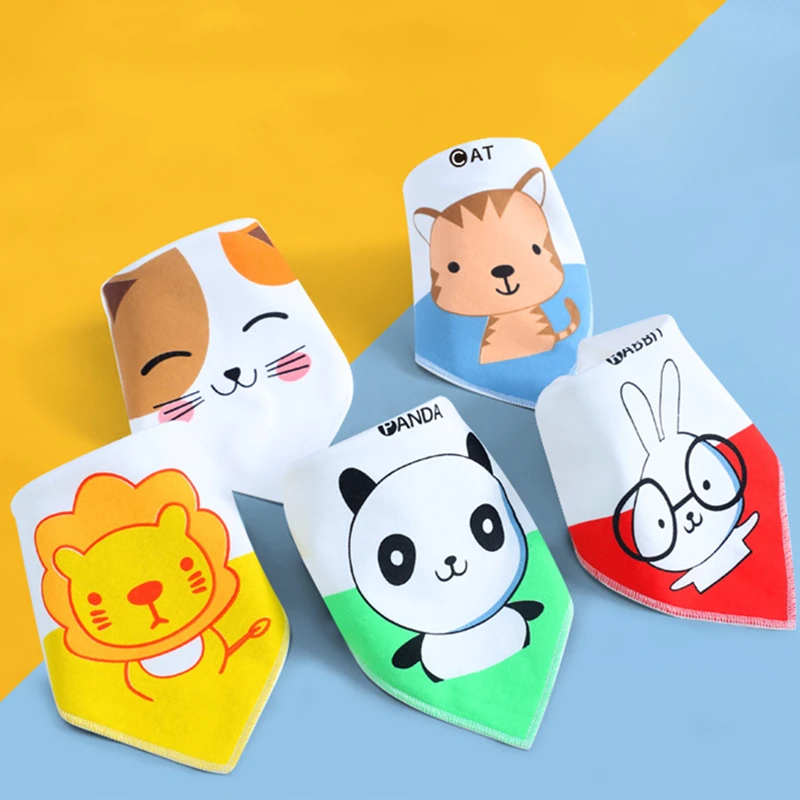 Baberos bandana de algodón para bebé en diseño infantil