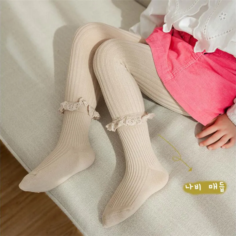 Pantimedias de niña princesa con encaje y algodón acanalado - imagen 5